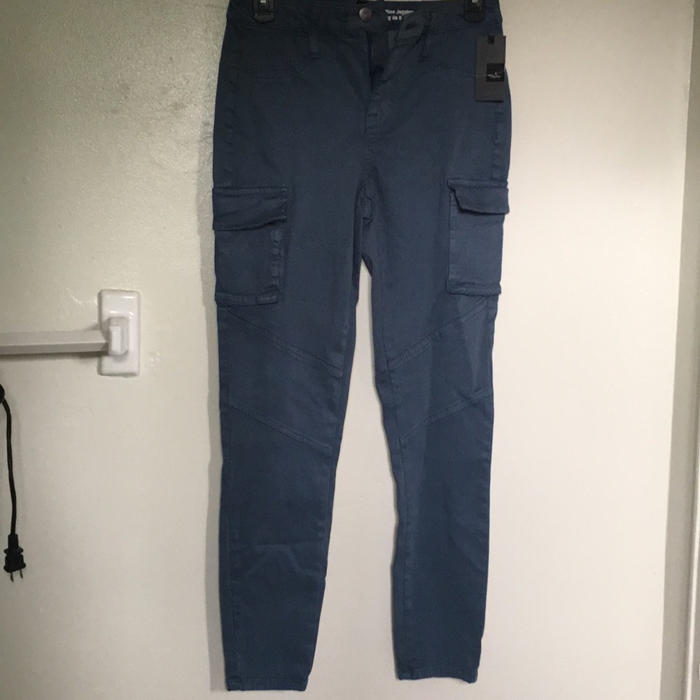 Blue cargo jegging